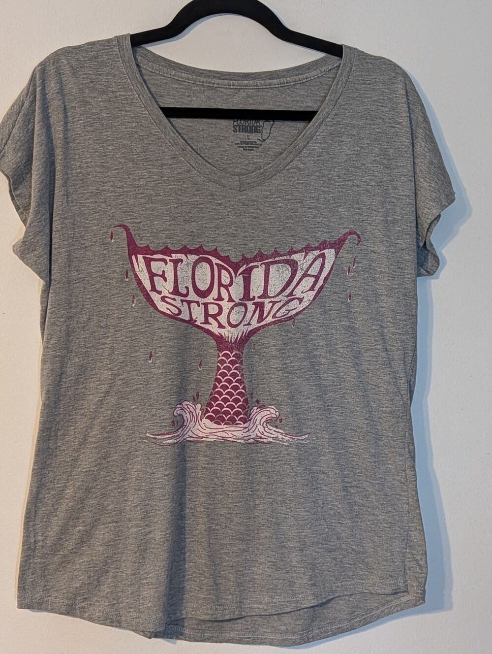 Florida Strong Graphic Tee V-meck Pink Mermaid Tail - Gray